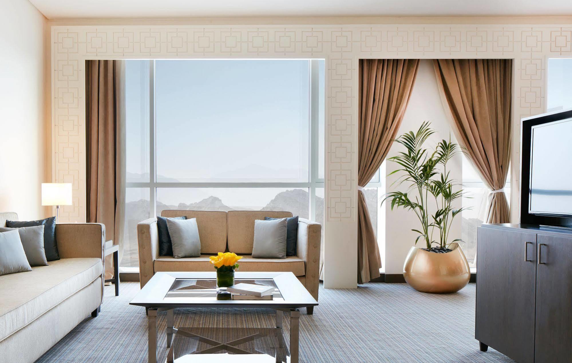 Royal M Hotel Fujairah By Gewan Luaran gambar